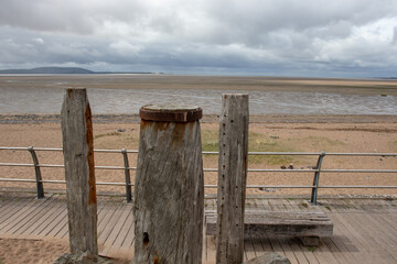 不配倒车雷达的汽车可以自己装一个雷达吗？