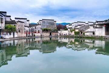 为什么最近看到很多人在用“韩国人”这个词来骂人？