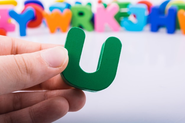 校园暴力事件成两会热议话题 代表委员有话说